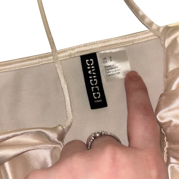 Divided H & M Satin Ruched Cami Crop Top Size Small - Picture 6 of 7